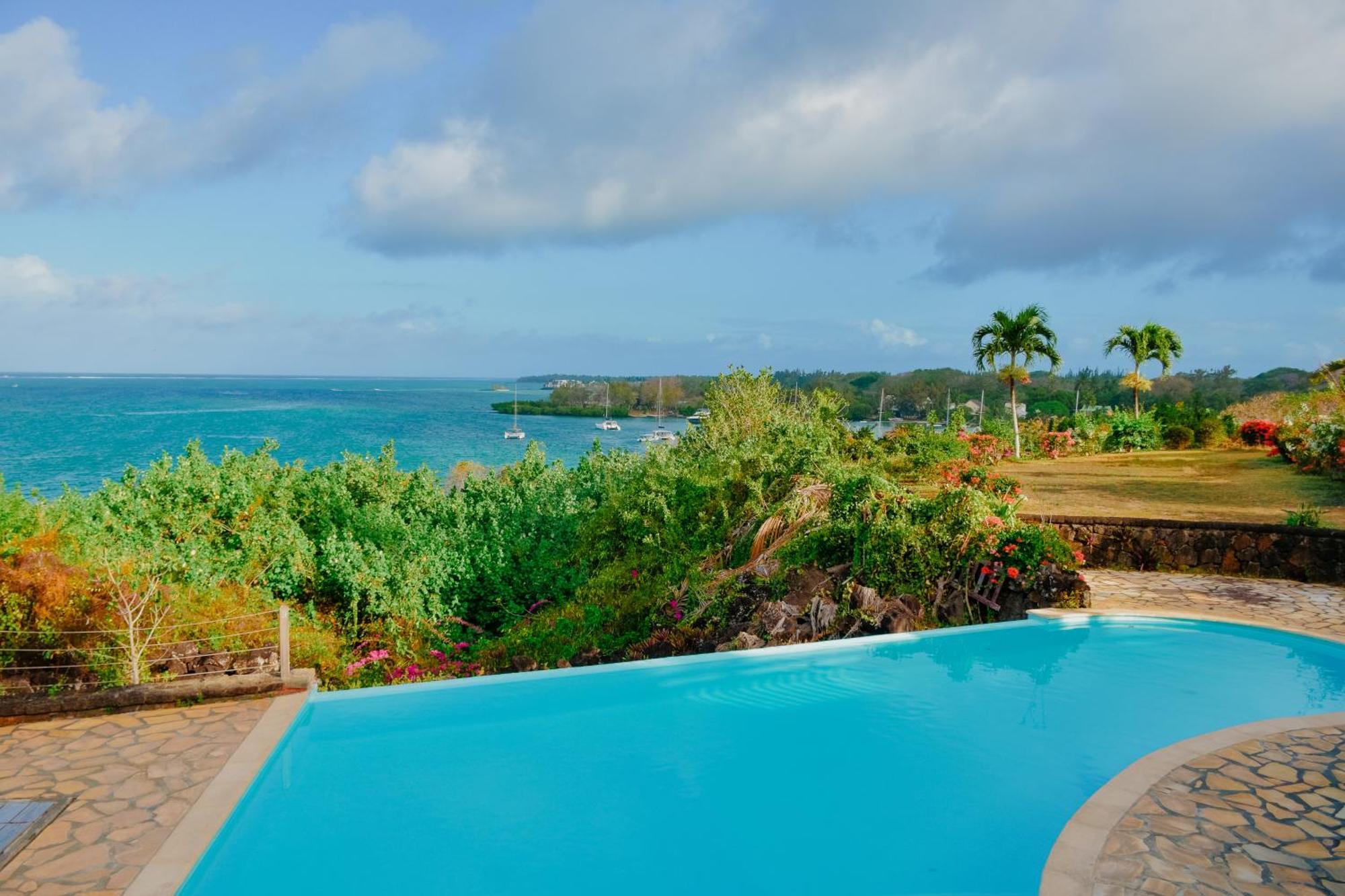 Boutique Villa On The Rocks With Stunning Sea Views, Infinity Pool & Private Sea Тру д'О Дус Экстерьер фото