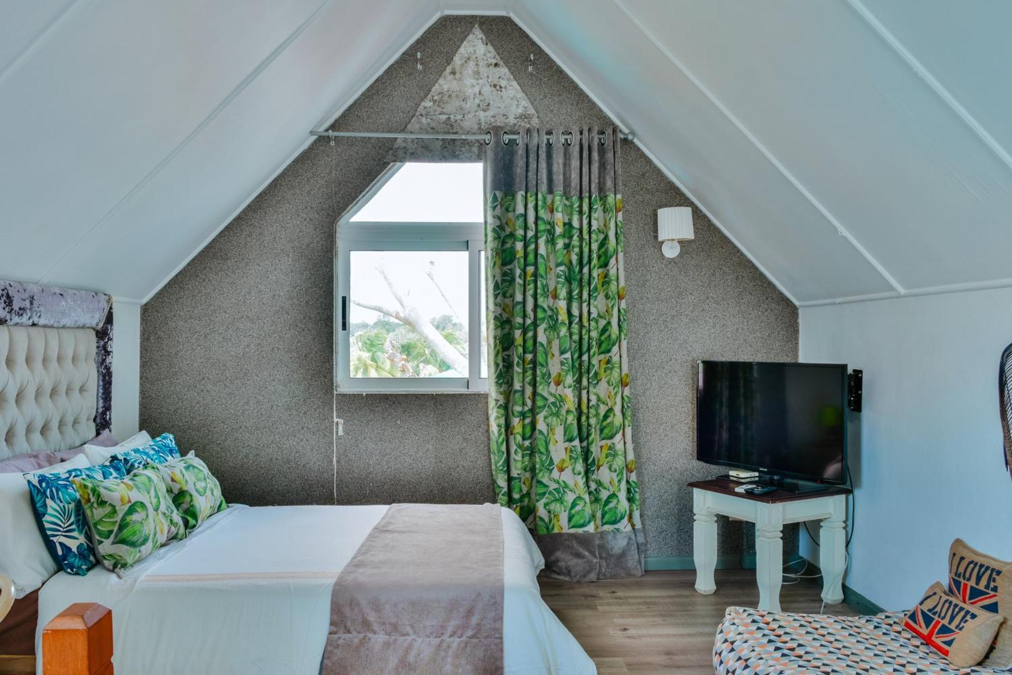 Boutique Villa On The Rocks With Stunning Sea Views, Infinity Pool & Private Sea Тру д'О Дус Экстерьер фото